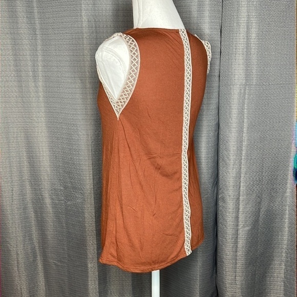 W5 SMALL BROWN and CREAM TANK TOP - Picture 5 of 7